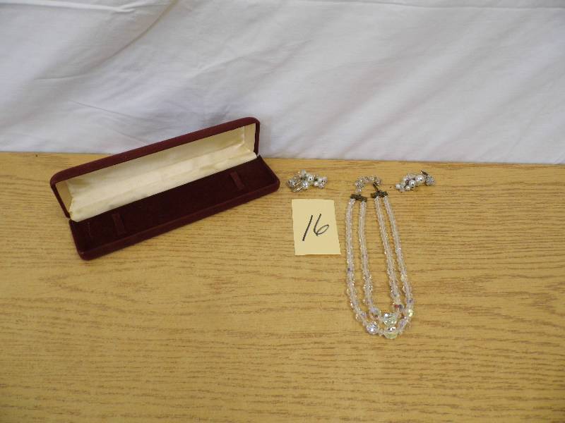 Necklace w Earrings