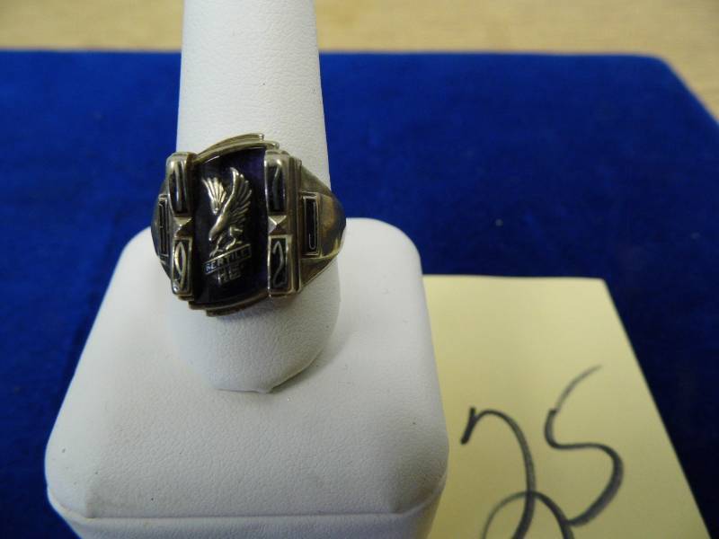 10 K Class Ring