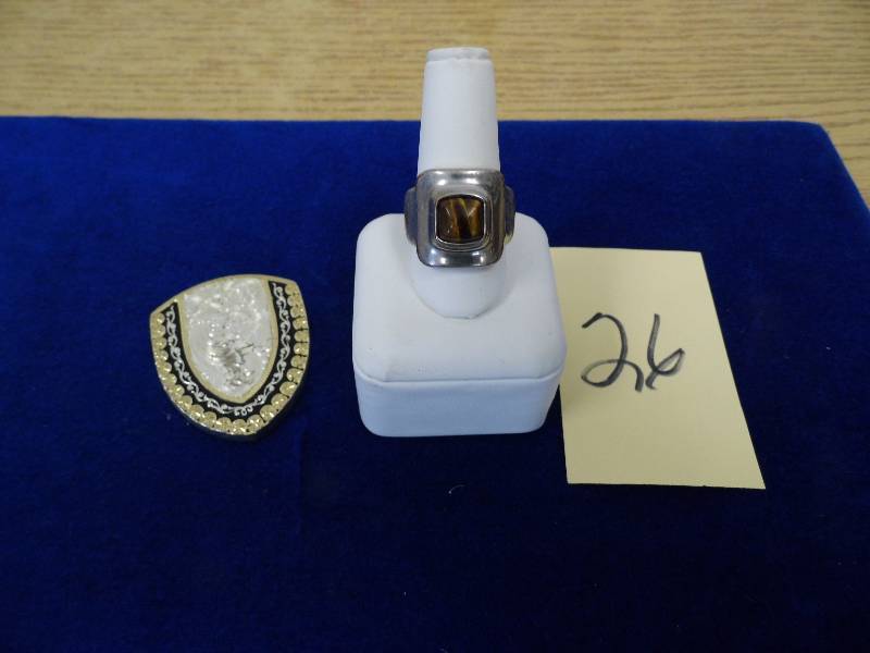 Mens Ring w Collar Tab