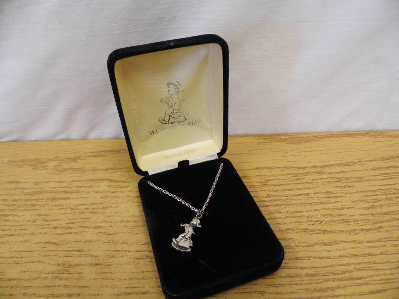 Sterling Silver Hummel Necklace