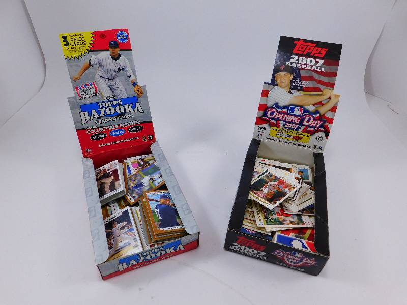 lot 7 image: Lot of Sports Trading Cards