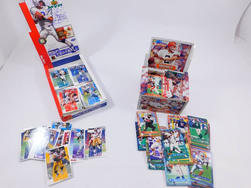 lot 9 image: Lot of Sports Trading Cards