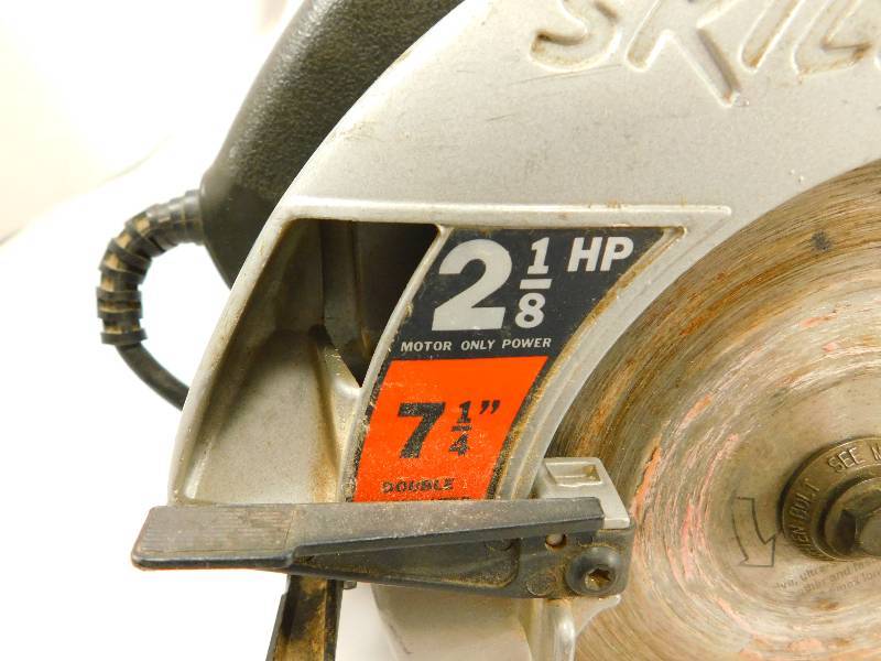 lot 61 image: 7 14 Circular Saw - Skilsaw - Tested, works