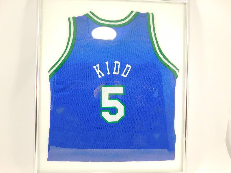 lot 39 image: Autographed #5 Jason Kidd Jersey