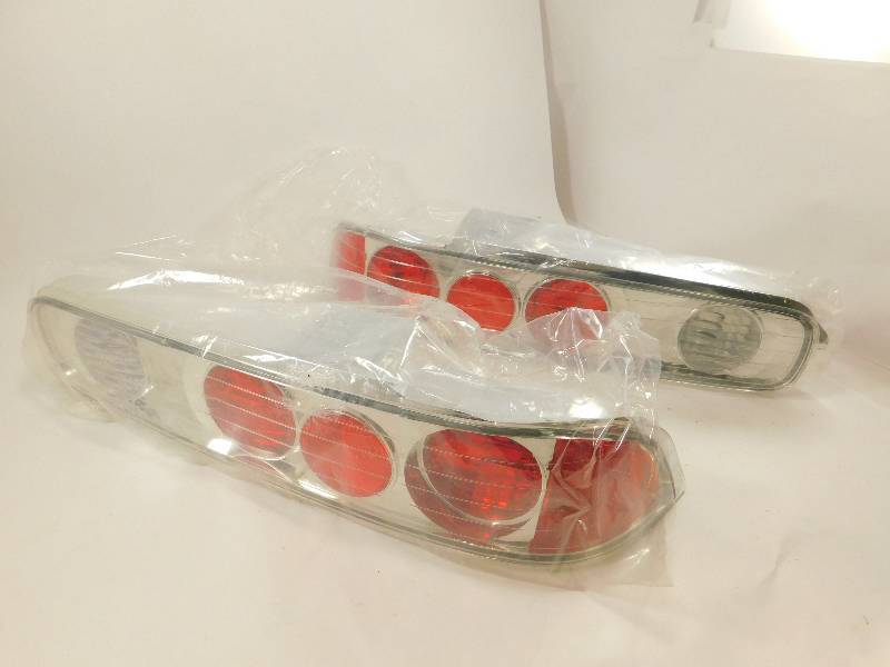 lot 45 image: 94-99 Acura Integra Tail Lights