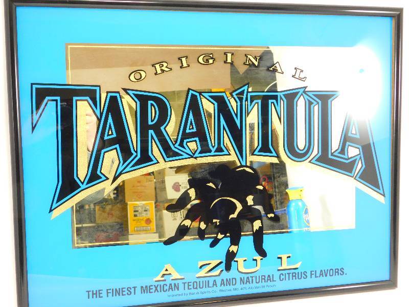 lot 52 image: Tarantula Tequila Liquor Mirror Wall Decor