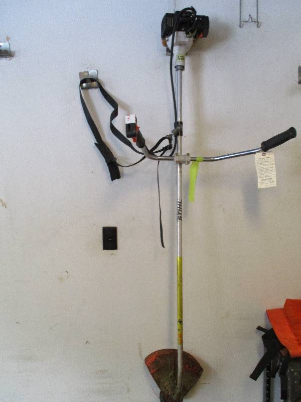 lot 3 image: Stihl Weed Whip