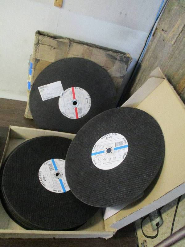 lot 27 image: Abrasive Wheel Steel Discs