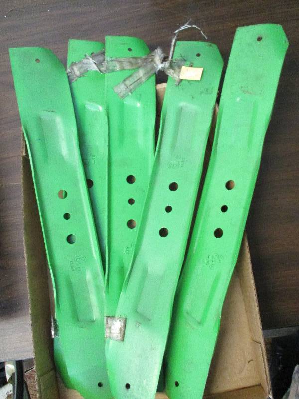 lot 42 image: Lawn - Boy Blades