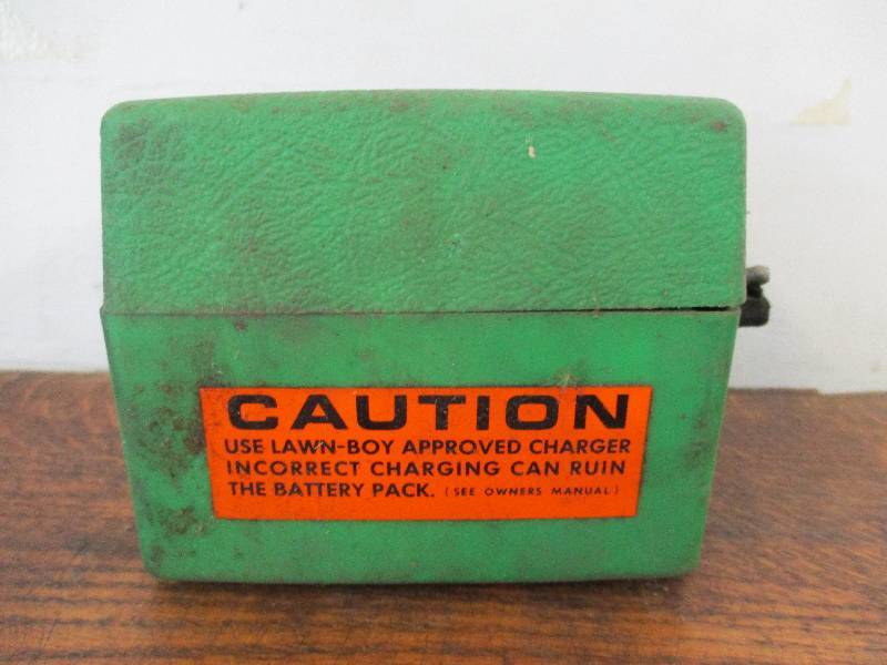 lot 78 image: Chargers and Batteries