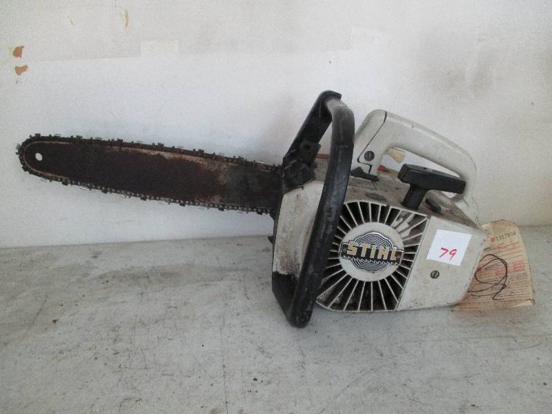 lot 79 image: Chainsaw