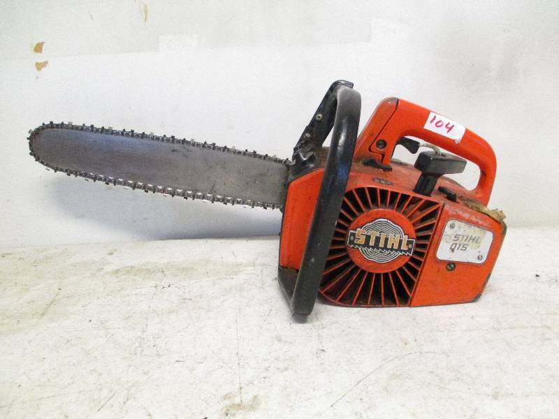lot 104 image: Chainsaw