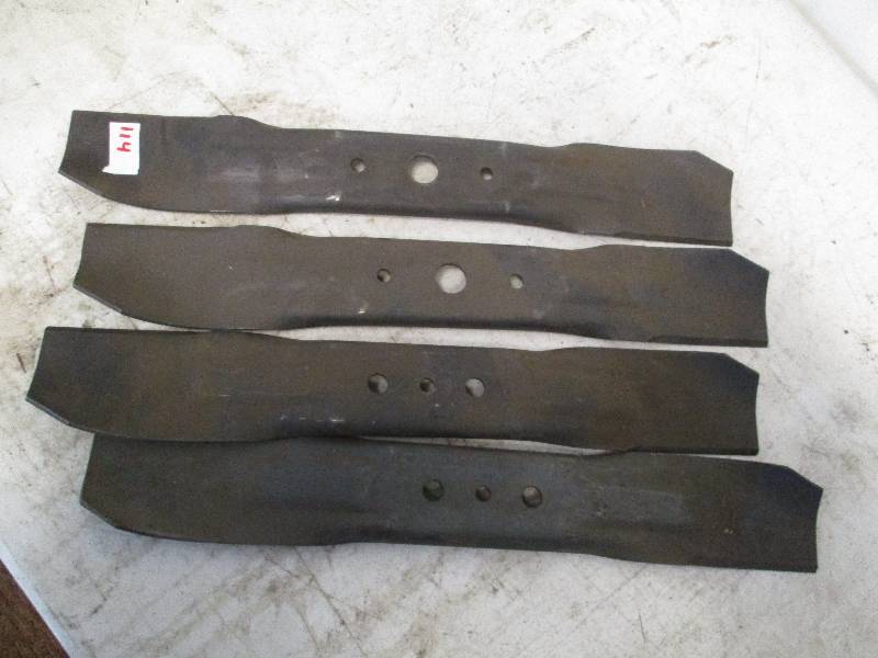 lot 114 image: Mower Blades