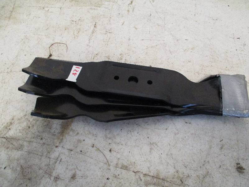 lot 128 image: MTD Blades