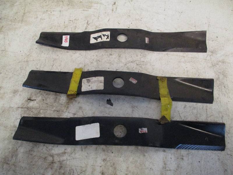 lot 140 image: Exmark Blades