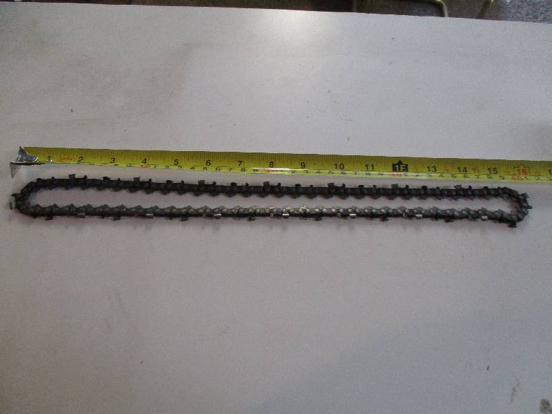 lot 144 image: Chainsaw Chains