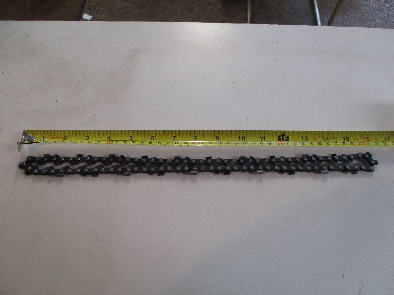 lot 145 image: Chainsaw Chains