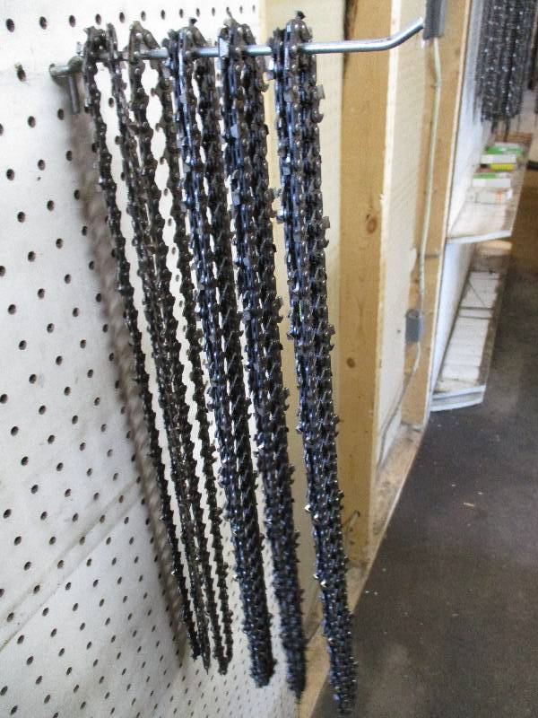 lot 155 image: Chainsaw Chains