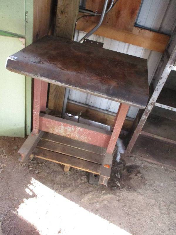 lot 176 image: Steel Bench