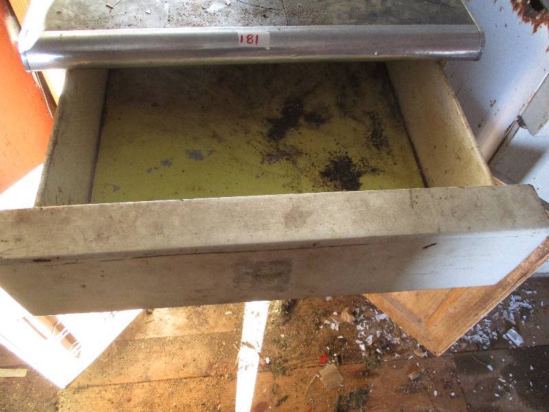 lot 181 image: Metal Cabinet