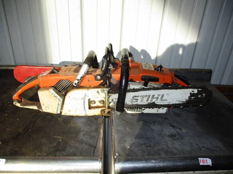 lot 188 image: Chainsaws
