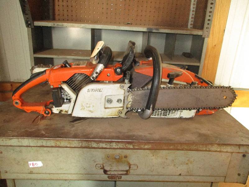 lot 189 image: Chainsaws