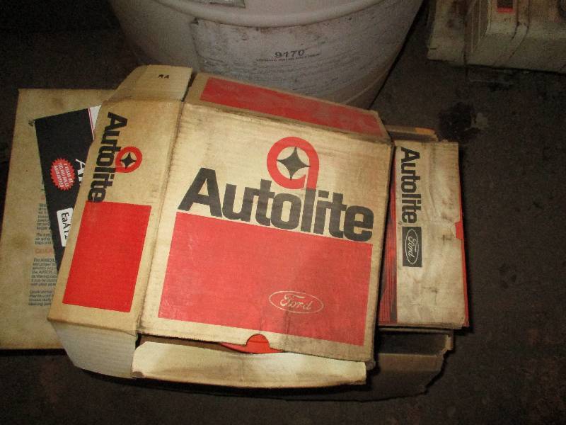 lot 235 image: Air Filters