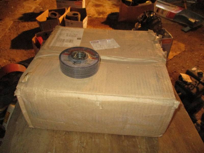 lot 250 image: Grinding Wheels
