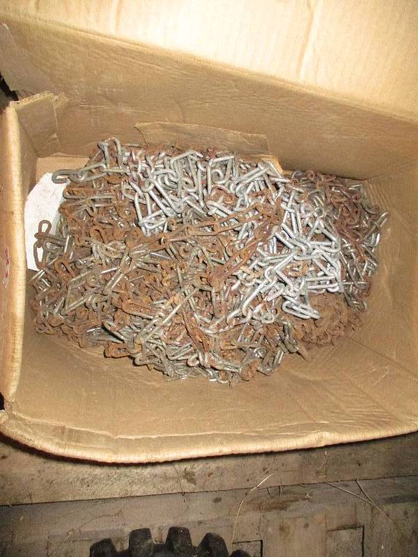 lot 263 image: Lawn Tractor Tire Chains