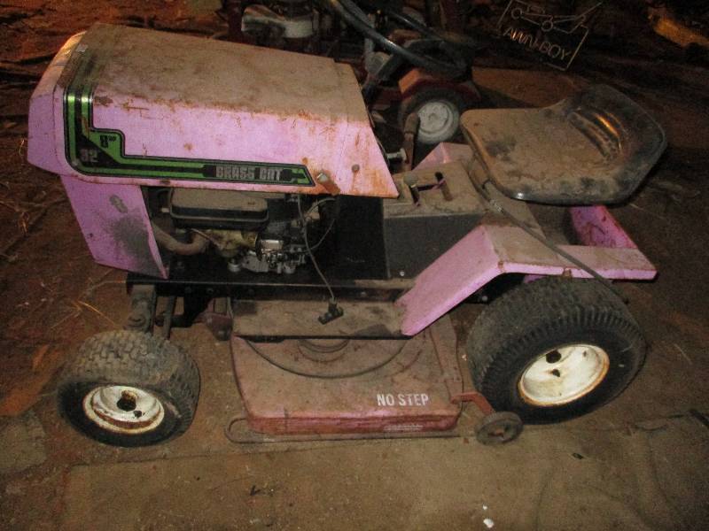 lot 347 image: Rider Mower