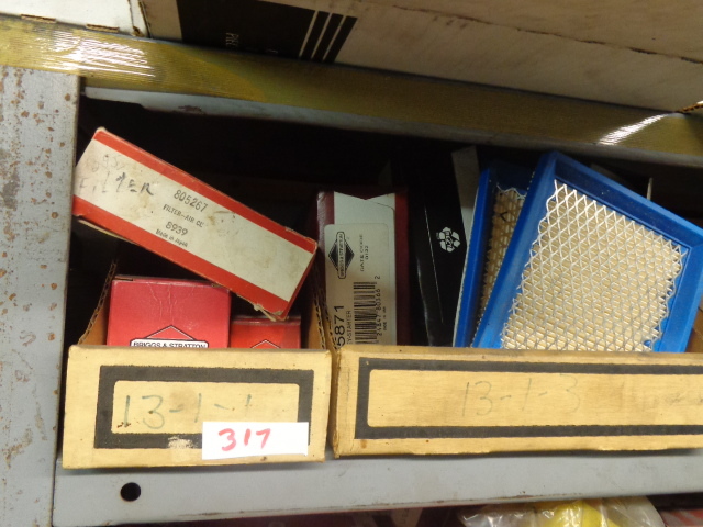 lot 317 image: Briggs & Stratton Parts