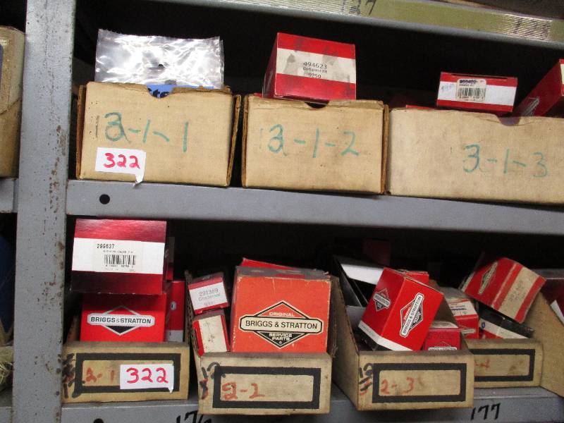 lot 322 image: Briggs and Stratton Parts