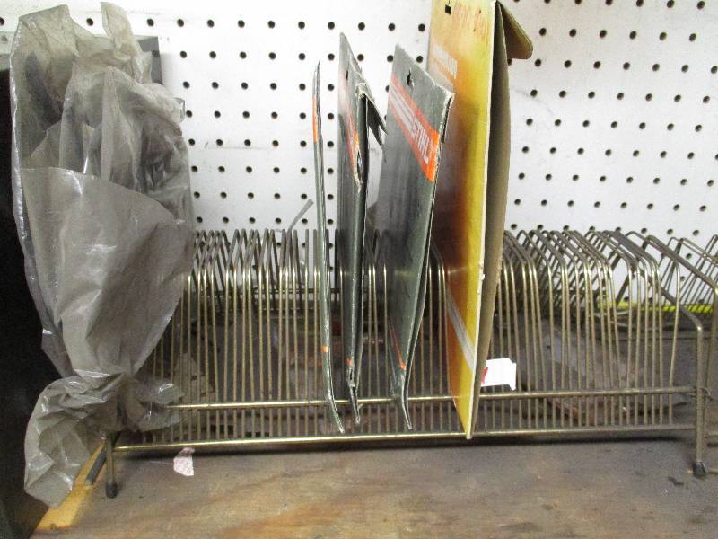 lot 374 image: Blades