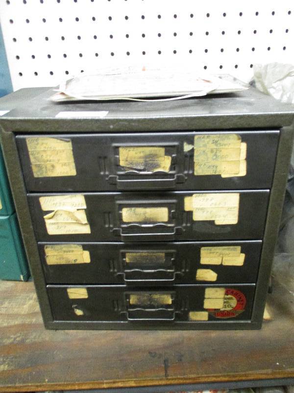 lot 375 image: Small Metal Parts Box