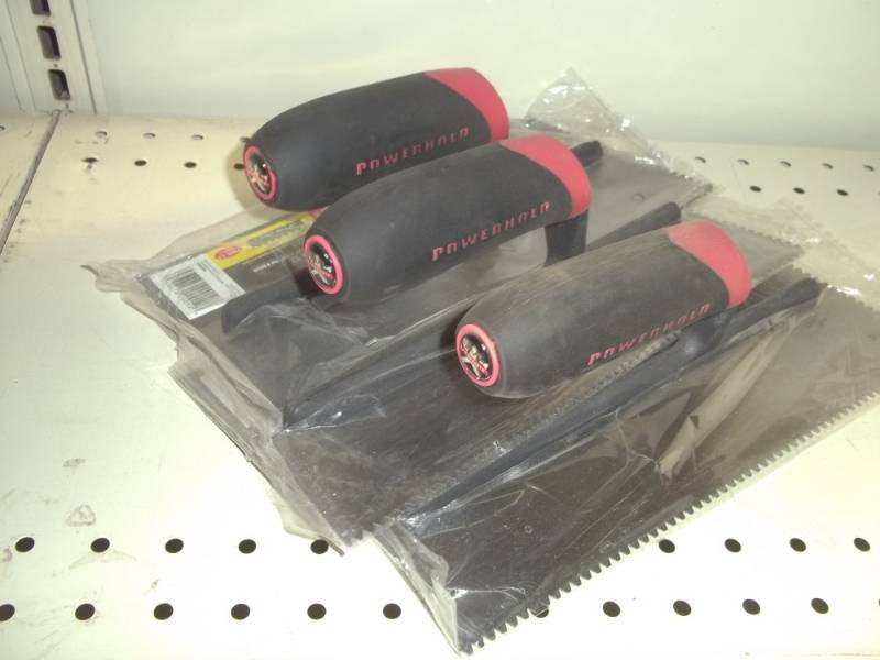 lot 11 image: 3 Trowels