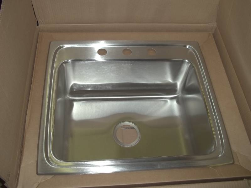 lot 16 image: Stainless Steel Single Sink 24 x 22 x 9