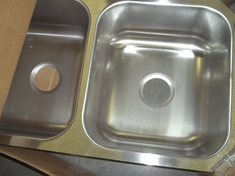 lot 24 image: Double Stainless Steel Sink under mount 16 x 32 x 7