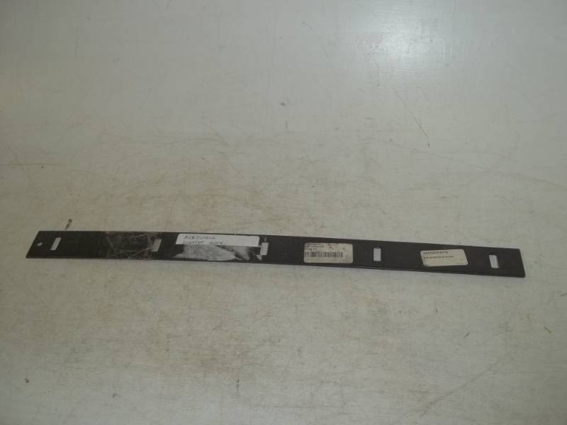 lot 56 image: Husqvarna scraper blade 24