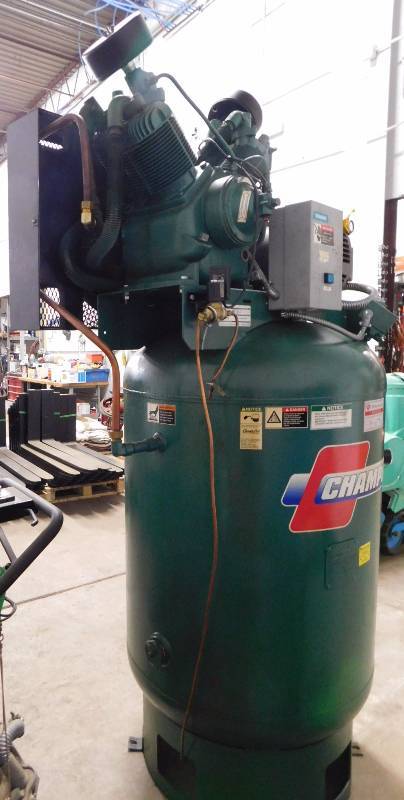 lot 3 image: Champion VR10-12 Air Compressor