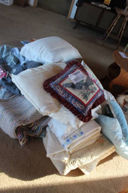 lot 1635 image: Lot of (Approximately 15) Pillows, Blankets