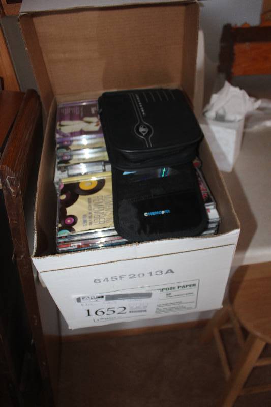 lot 1652 image: Lot of Misc CDs, Cases