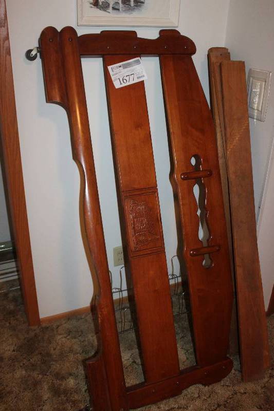 lot 1677 image: Headboard & Footboard
