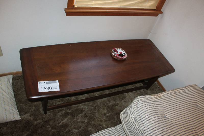 lot 1680 image: Coffee Table