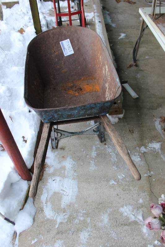 lot 1765 image: Wheelbarrow