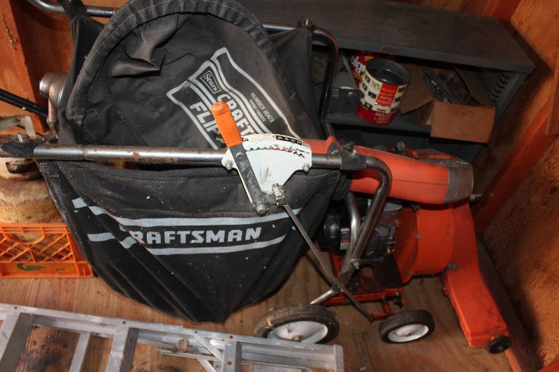 lot 1776 image: Craftsman Lawn Valet Leaf Vacuum
