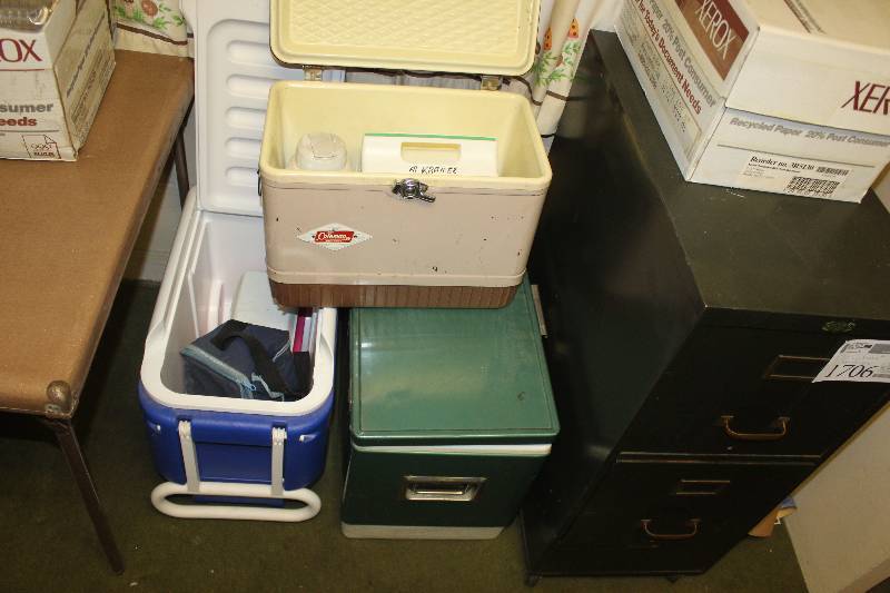 lot 1705 image: Lot of (3) Coolers
