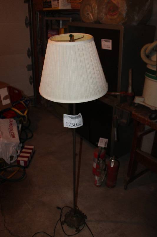 lot 1730 image: Floor Lamp