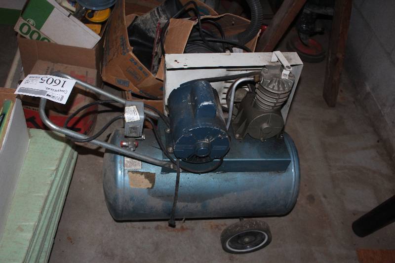 lot 1605 image: Compressor