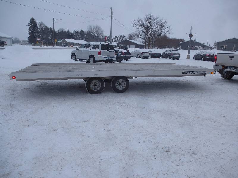 lot 6 image: 2009 Aluma Snowmobile Trailer
