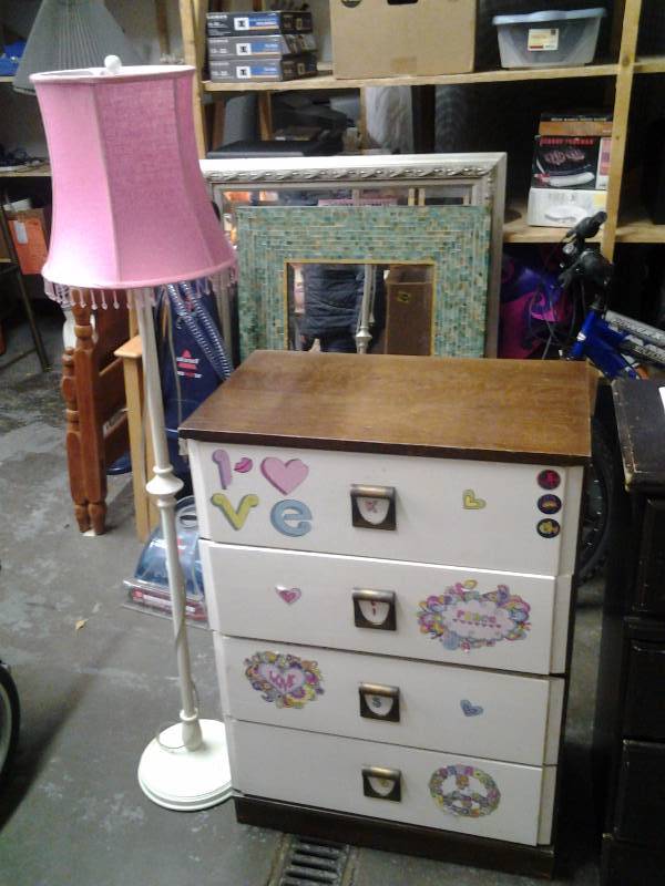 4 Drawer Dresser 26x16x37 & Floor Lamp With Pink Shade